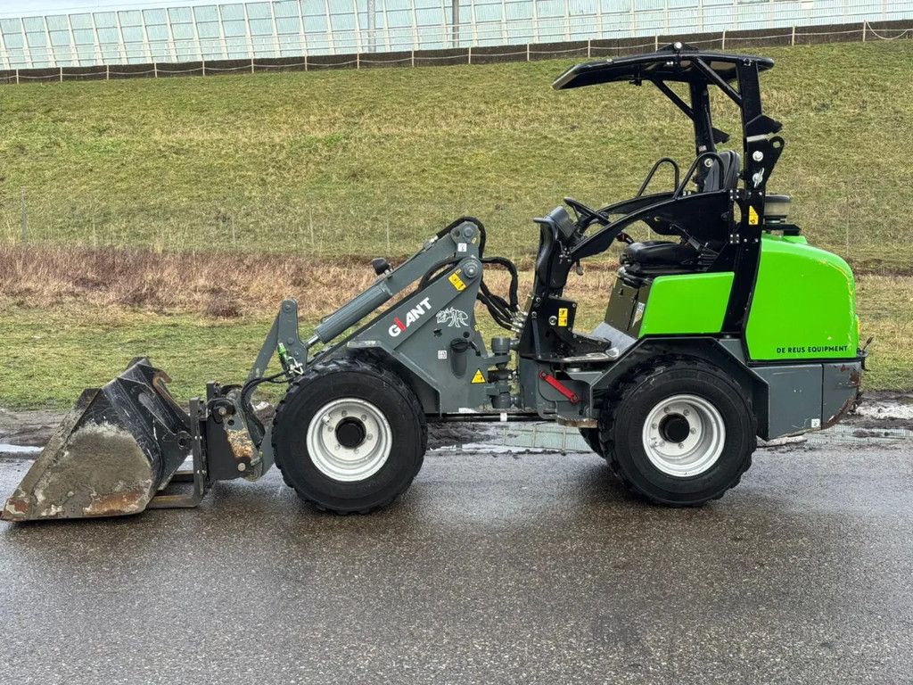 Giant G2500 X-tra HD