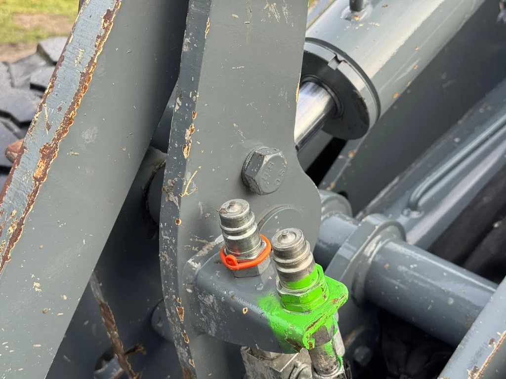 Giant G2500 X-tra HD