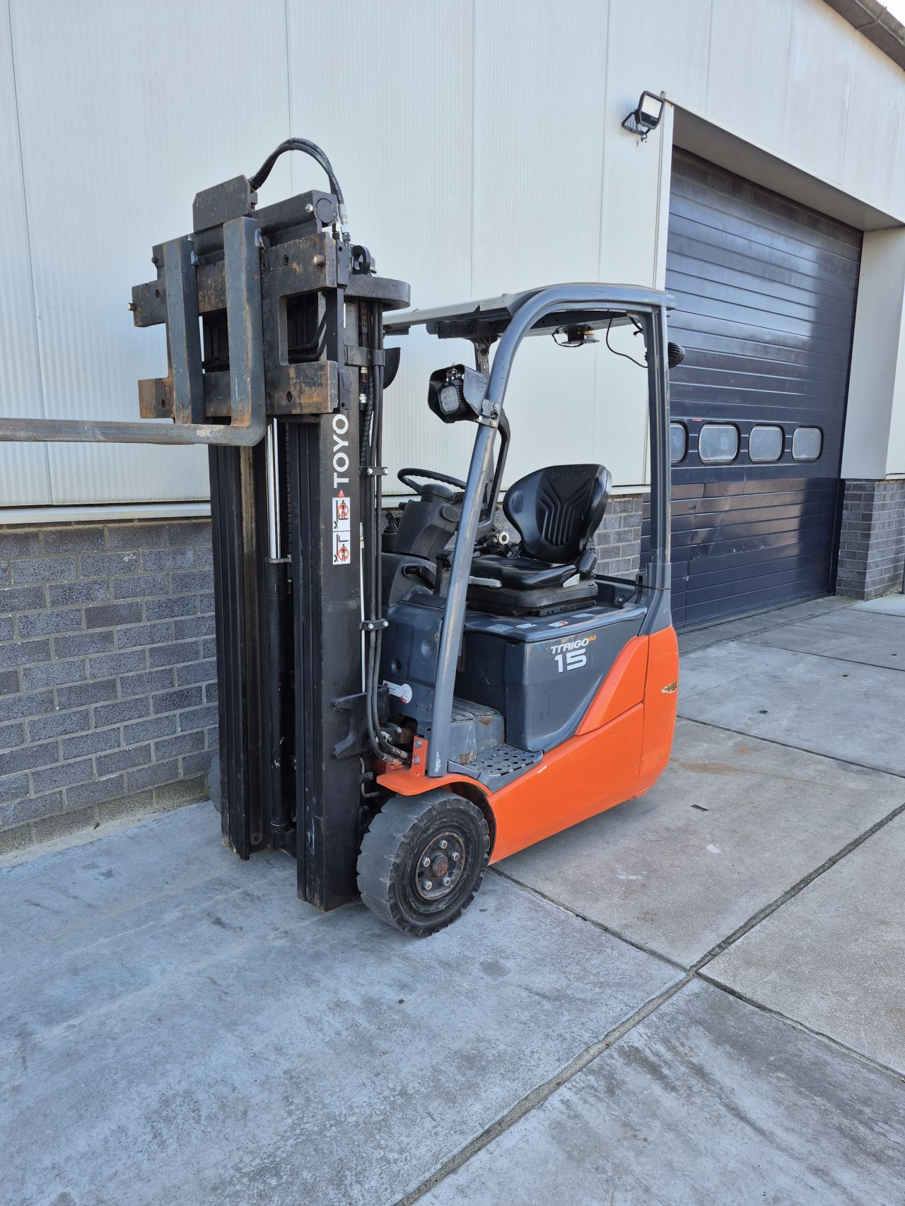 Toyota 8FBET15 triplex sideshift 6381 uur bj 2013