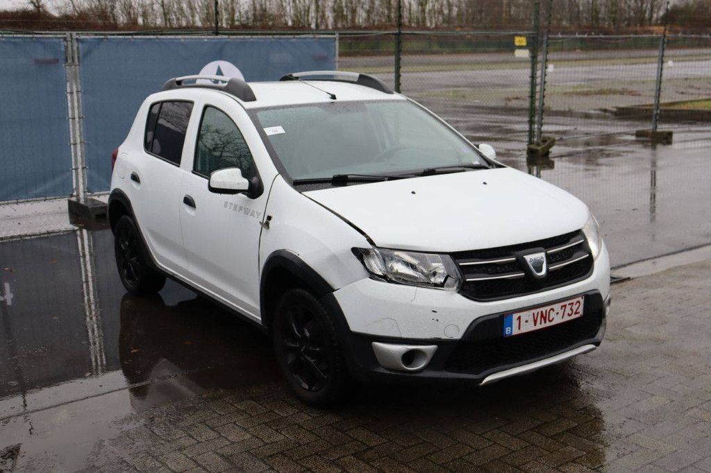 SUV Dacia Sandero Stepway Benzin 90 PS 2014 (Marge)