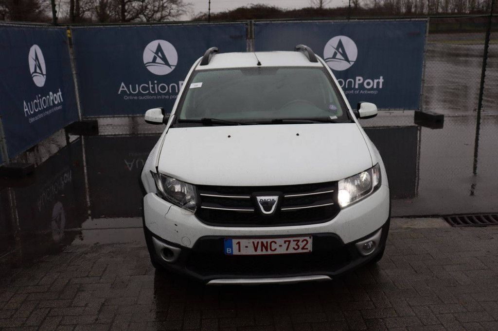 SUV Dacia Sandero Stepway Benzin 90 PS 2014 (Marge)