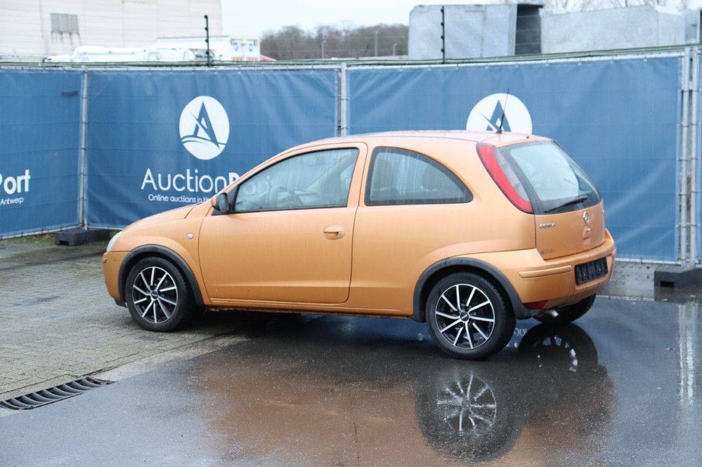 Pkw Opel Corsa Benzin 60 PS 2005 (Margin)