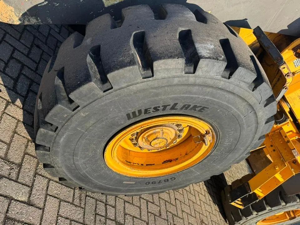 Volvo L70E Loader shovel