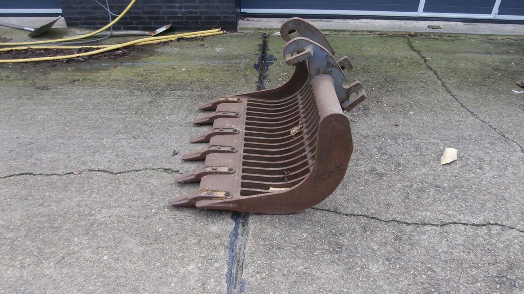 Div puinbakken CW 10, Breedte 80-100-120 cm hoog 65-75