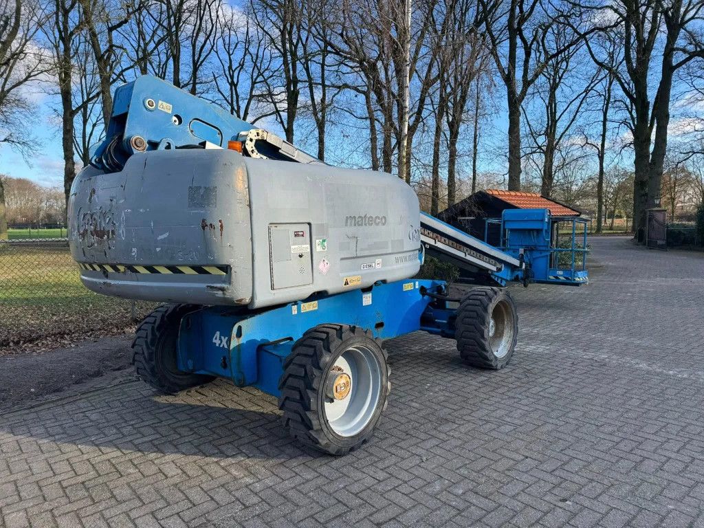 Genie S-60 Hoogwerker wiel
