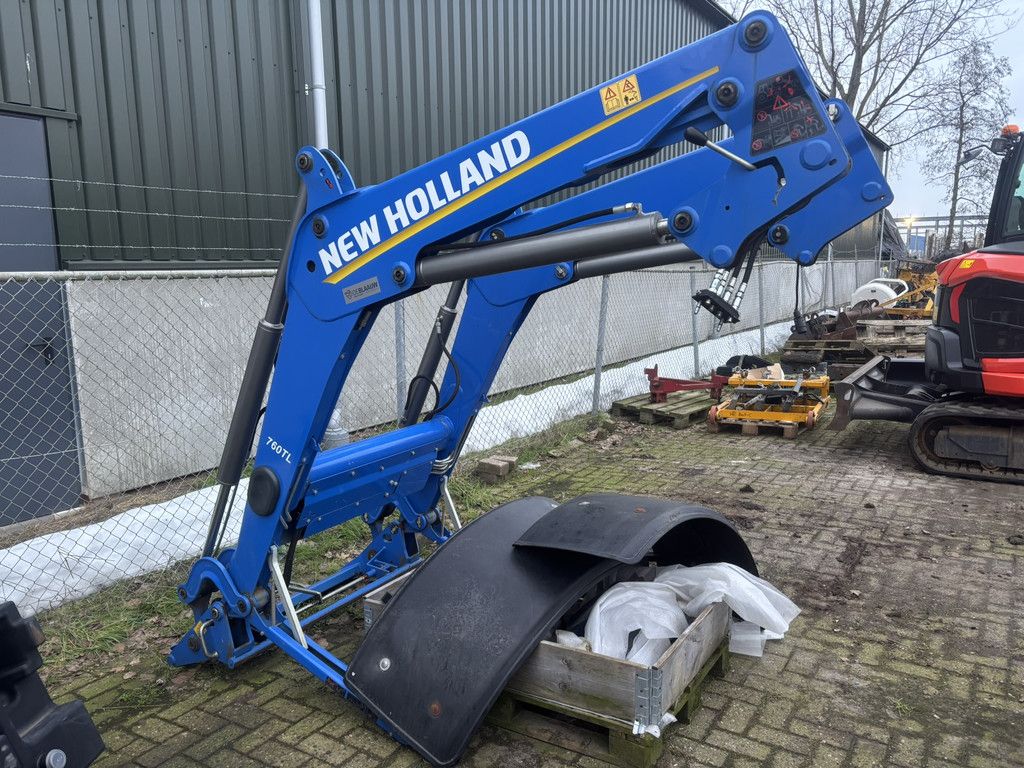 Frontlader New Holland TL760