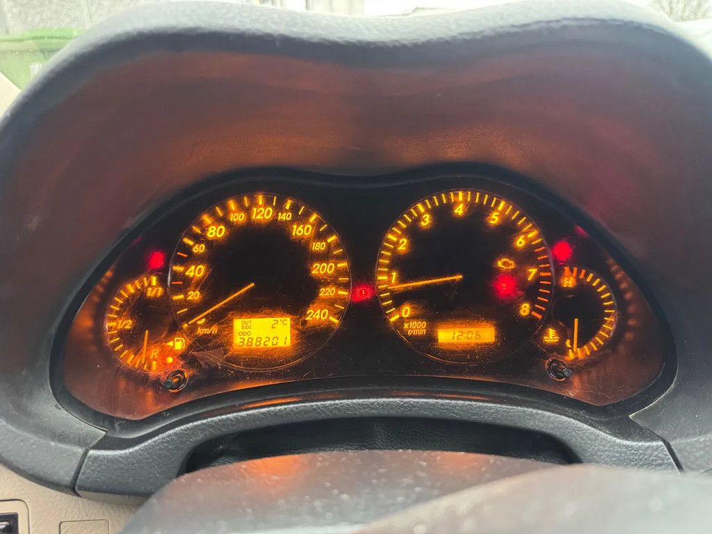 Toyota Avensis **2LITER-LEATHER-AC**