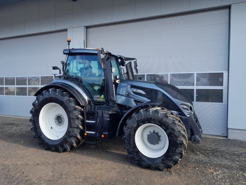 Valtra Q305