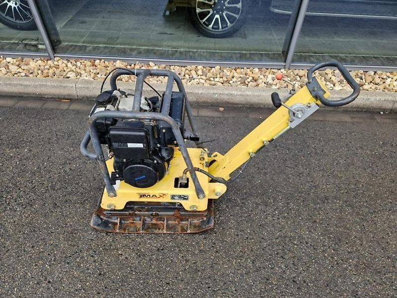 Baumax RVP32/52D Rüttelplatte Baumaschine Baujahr 2017