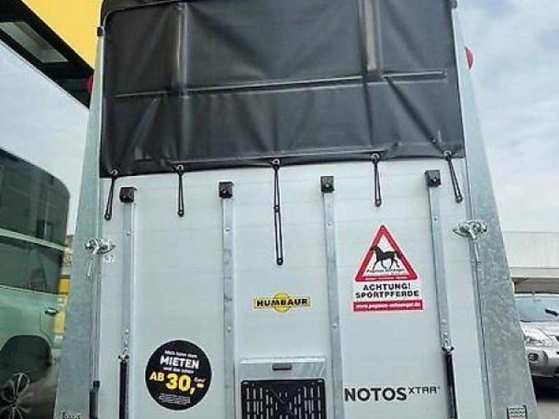 Humbaur Notos XTRA Pro 2-Pferdeanhänger Fronstausstieg