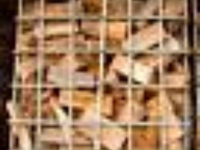 Kaminholz trockenes abgelagertes Brennholz Mischholz