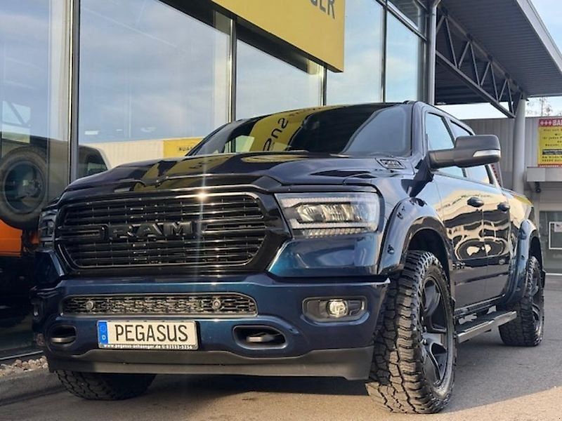 Dodge RAM 1500 BIG HORN Crew Cab Cargo Box 4x4 Pickup Body Kit