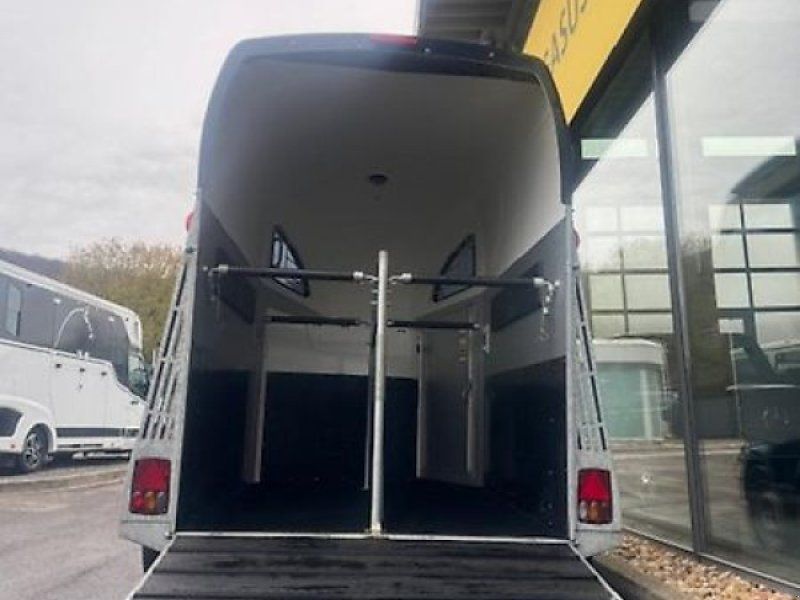 Bücker  Careliner Alu 2-Pferde Sattelkammer 2,4t.