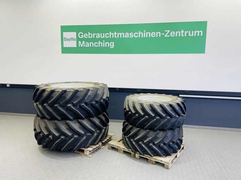 Trelleborg 710/60R42+ 600/60R30 VALTRA