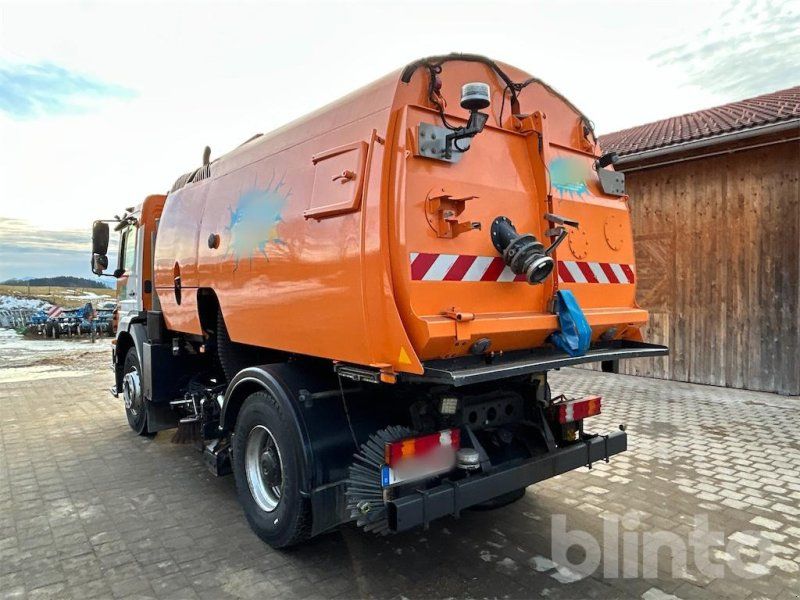 Mercedes-Benz 952.50