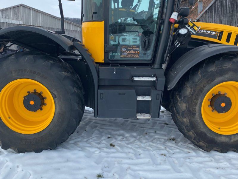 JCB Fastrac 4220