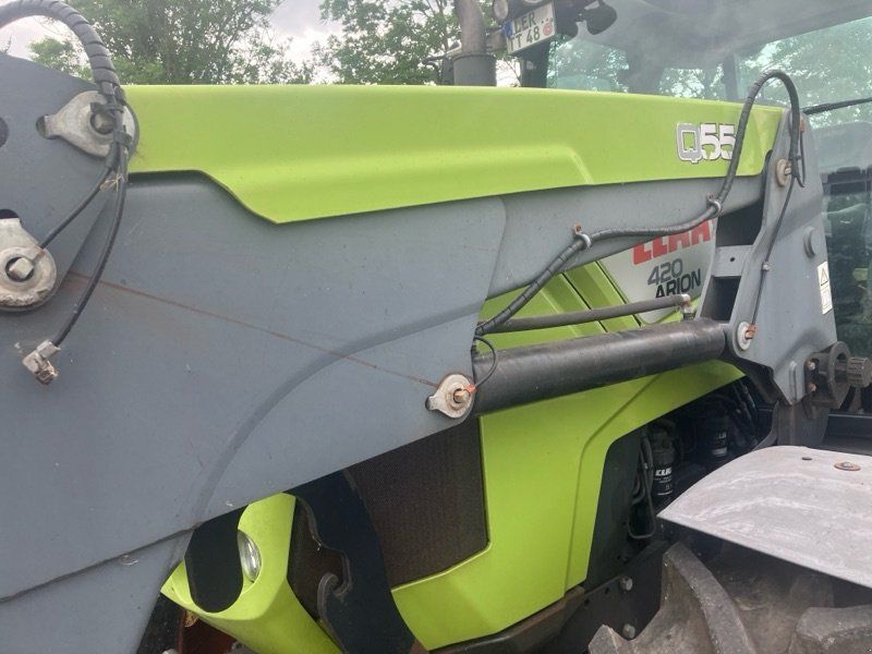 Claas Arion 420