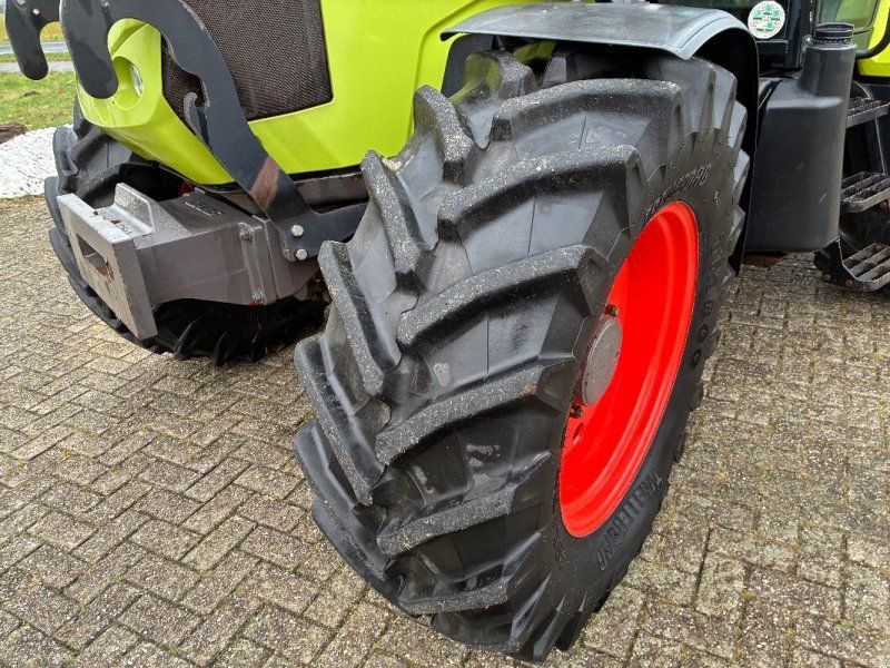 Claas Arion 420