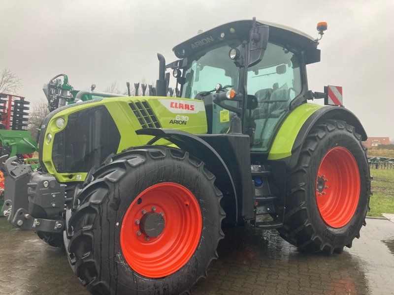 Claas ARION 630 Hexashift