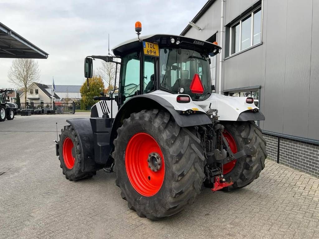 CLAAS Arion 630 Cmatic