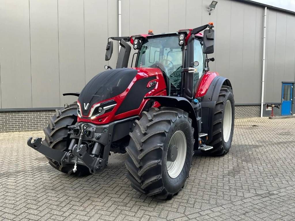 Valtra Q225 ACTIE!