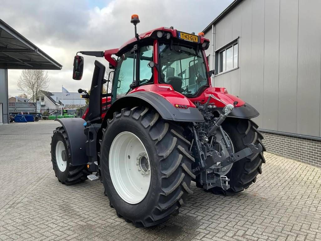 Valtra Q225 ACTIE!