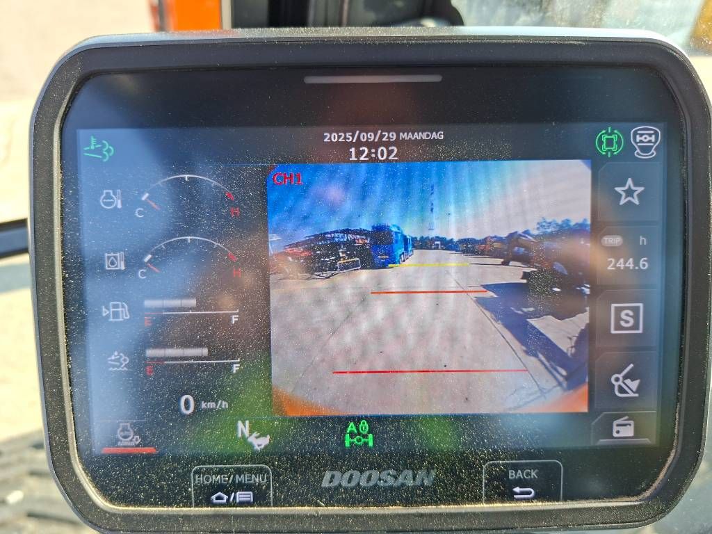 Doosan DX160W-7