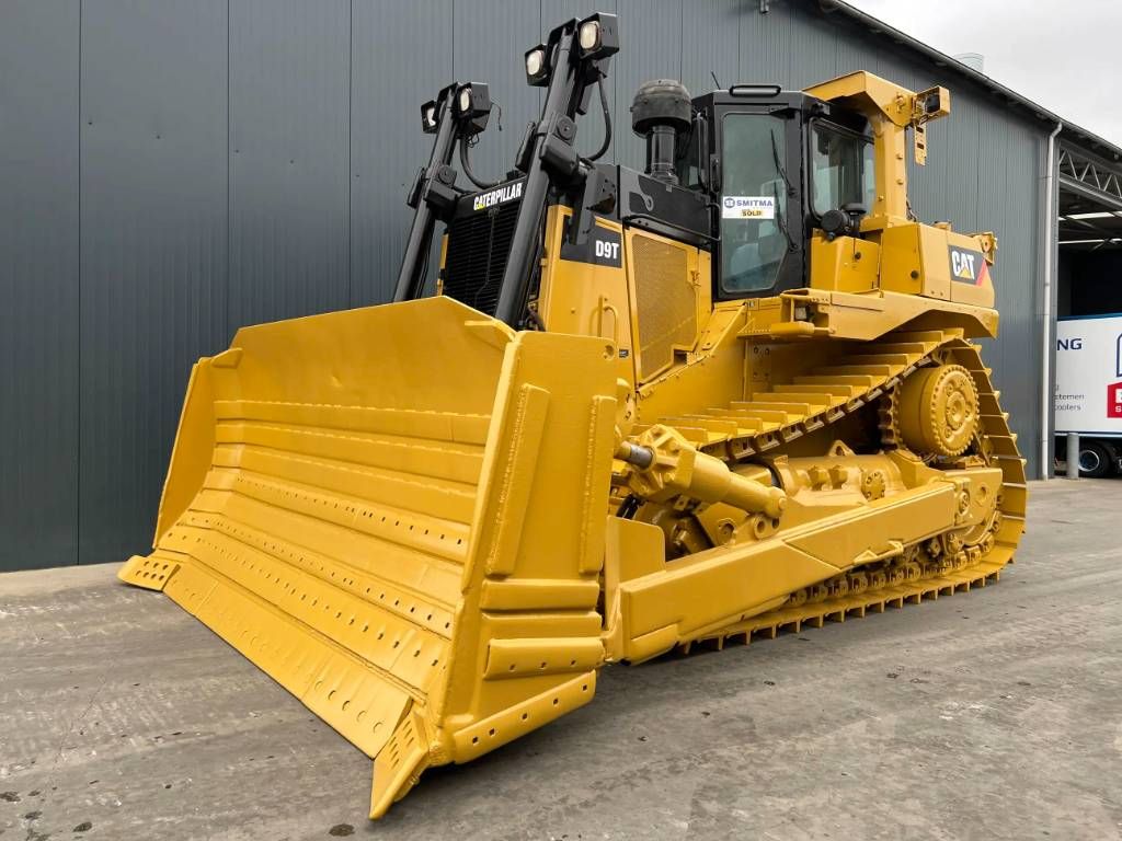 CAT D9T