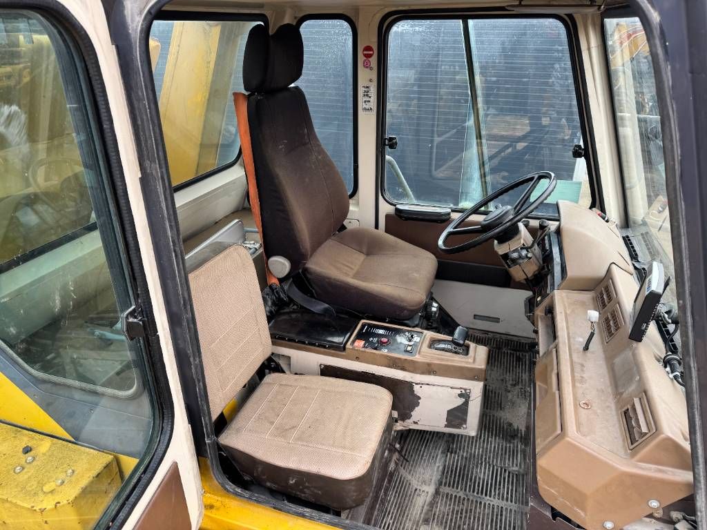 Komatsu HD785-3 - Backup Camera / Airco