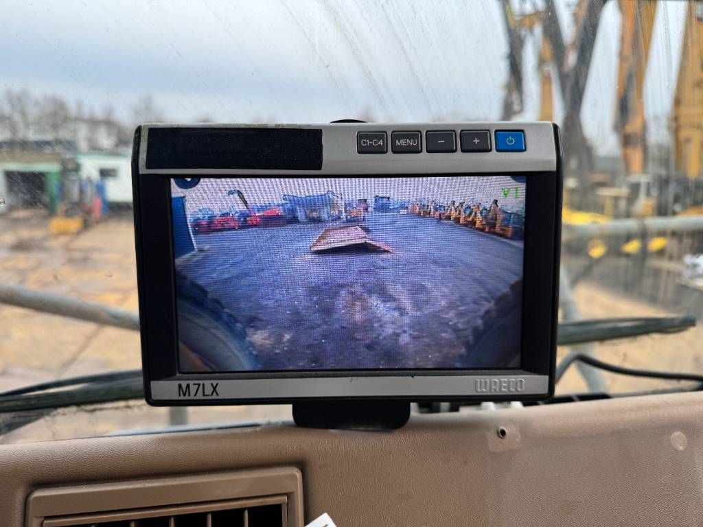 Komatsu HD785-3 - Backup Camera / Airco