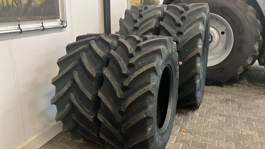 BKT Band 540/65R28 en 650/65R38