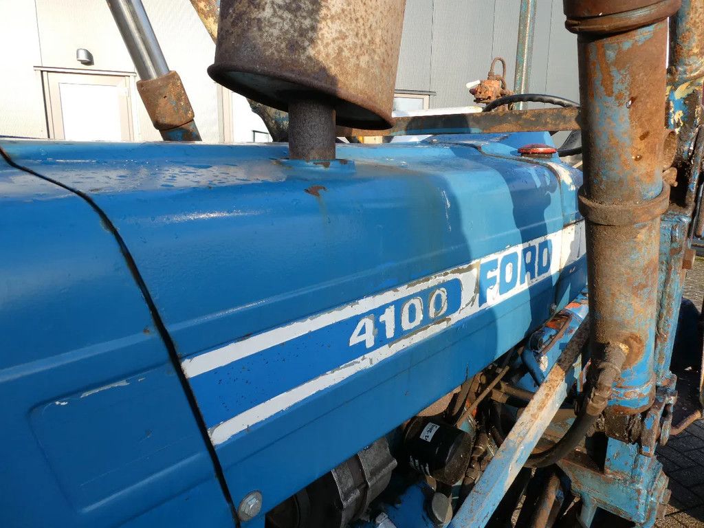 Ford 4100 2wd / 4521 Draaiuren / Voorlader