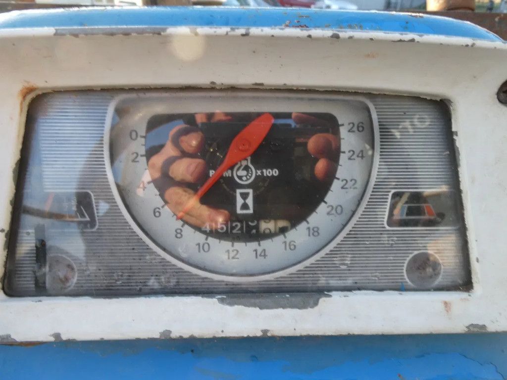 Ford 4100 2wd / 4521 Draaiuren / Voorlader