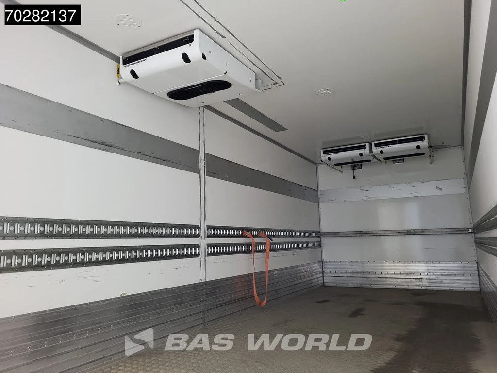 Mercedes Atego Atego 1524 4X2 16t Thermo king T1200-R 1500kg Zepro tailgate Euro 6