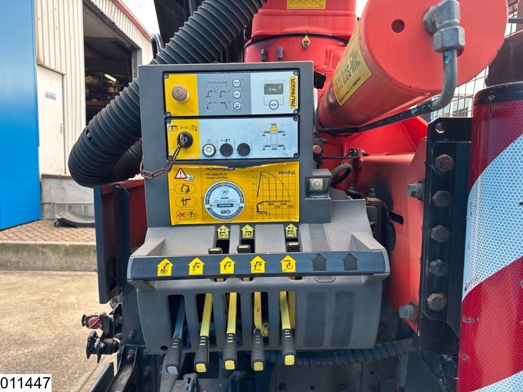 Renault Kerax 380 Dxi 6X4, EURO 5, Palfinger, Manual