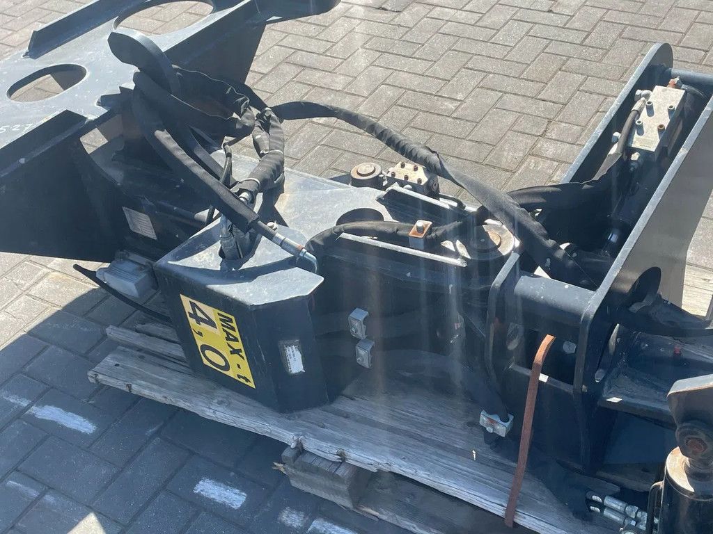 Dieci BUD7028 | CENTERING HANDLER | RIB HANDELING CLAMP | TUNNEL