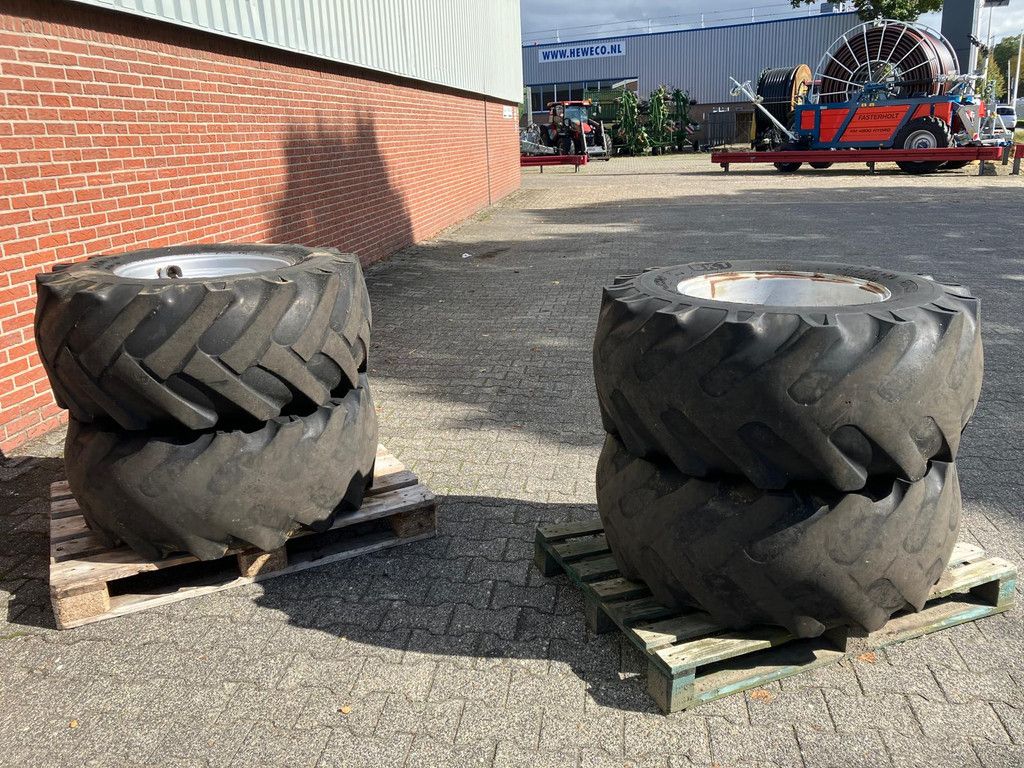 BKT 16.0/70-20 Banden