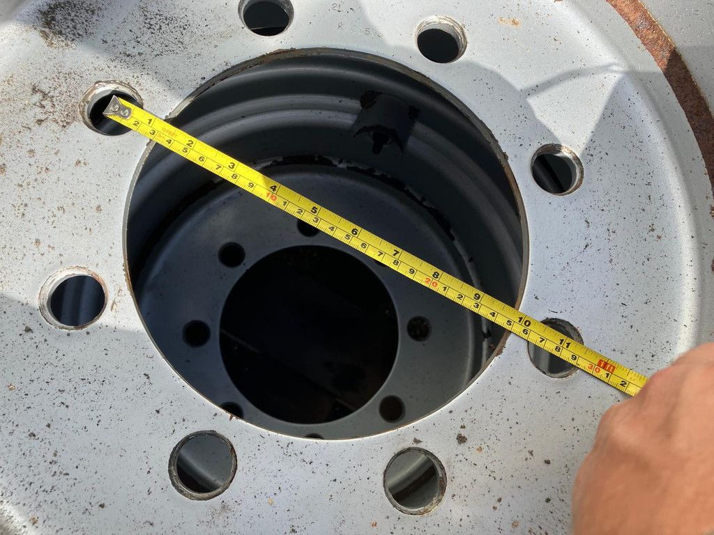 BKT 16.0/70-20 Banden