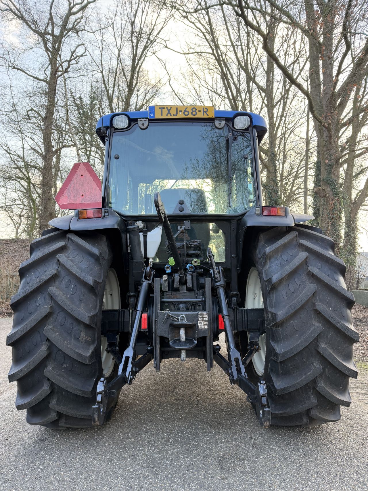 New Holland TN70DA
