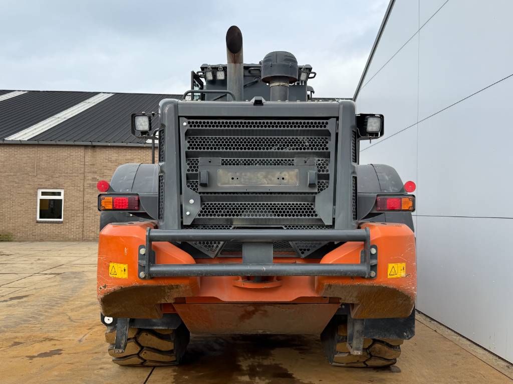 Hitachi ZW310-6 - CDC Steering / 3rd Function