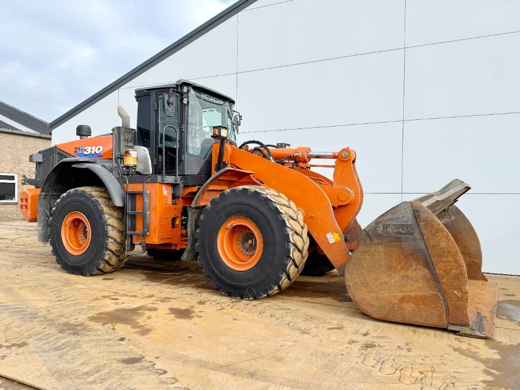 Hitachi ZW310-6 - CDC Steering / 3rd Function