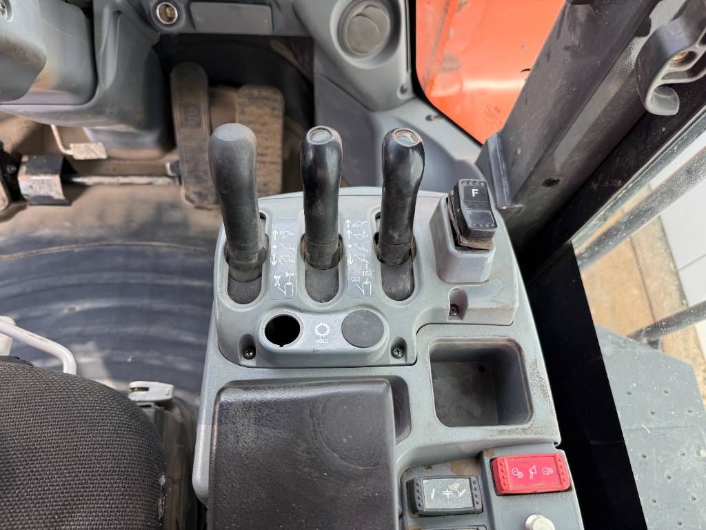 Hitachi ZW310-6 - CDC Steering / 3rd Function