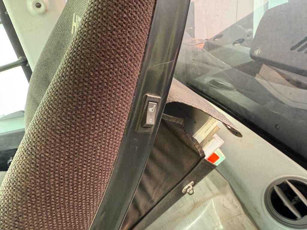 Hitachi ZW310-6 - CDC Steering / 3rd Function