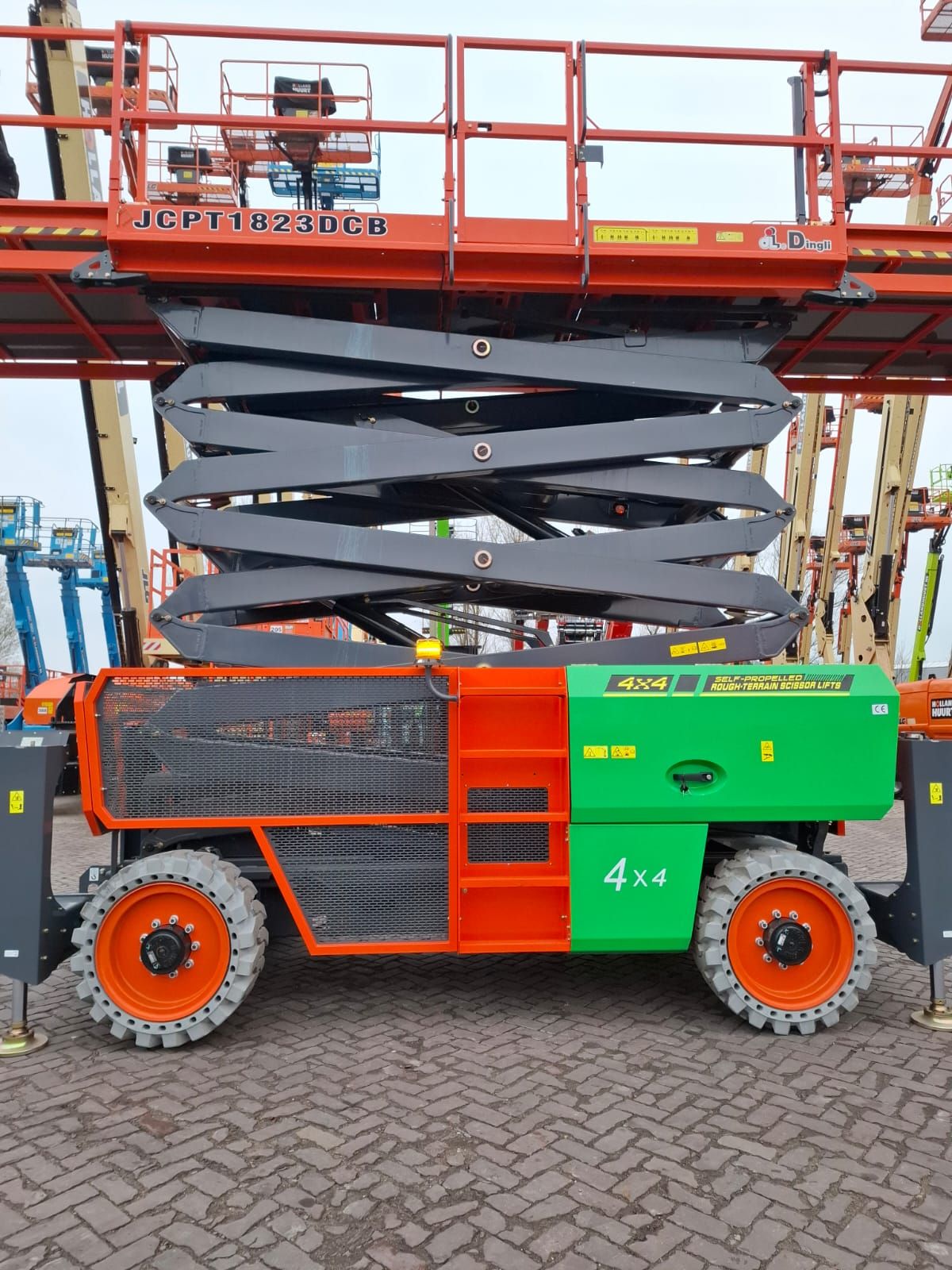 DINGLI Scissor Lift - Compact & Efficient for indoor and outdoor