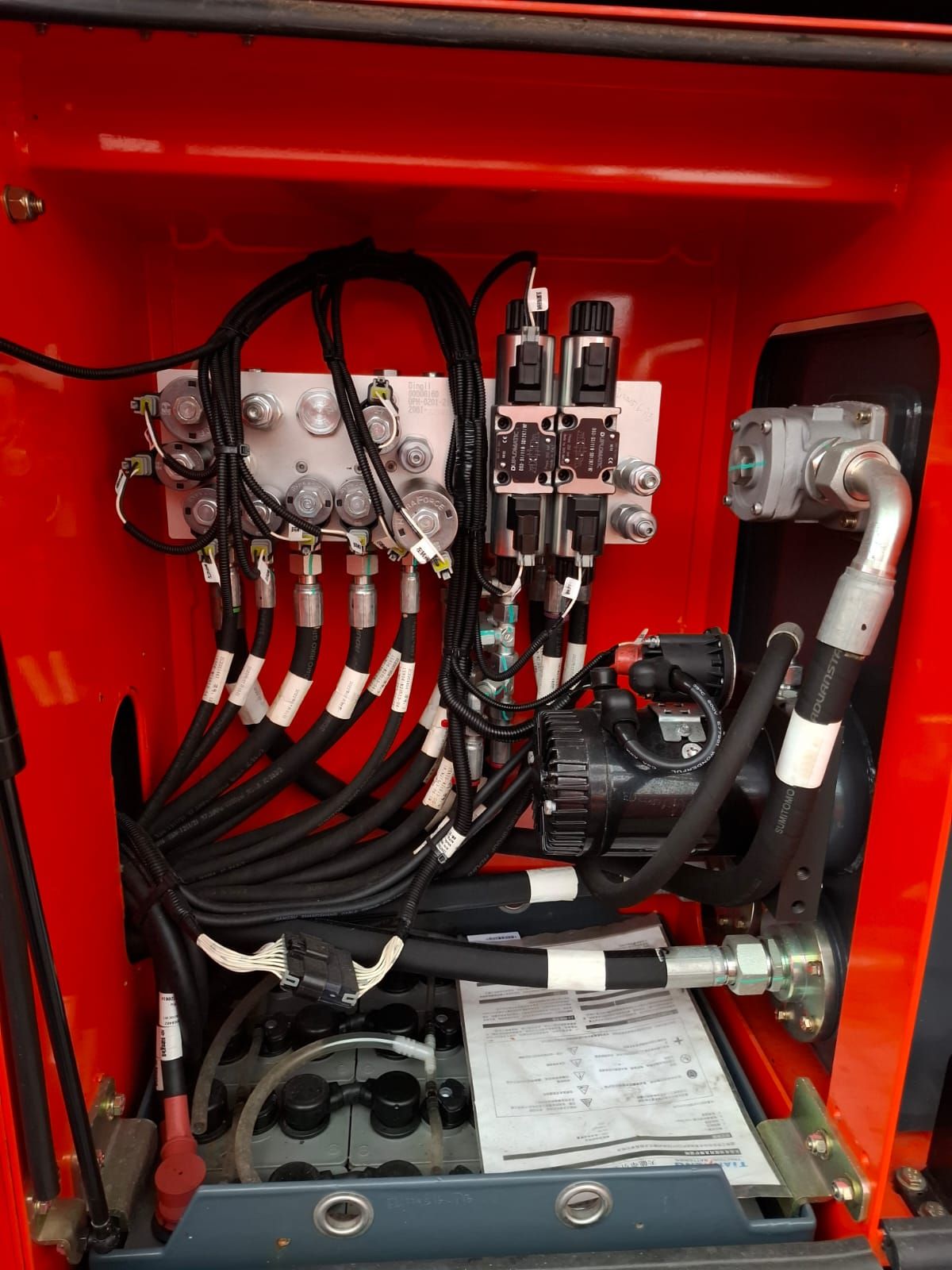 DINGLI Scissor Lift - Compact & Efficient for indoor and outdoor