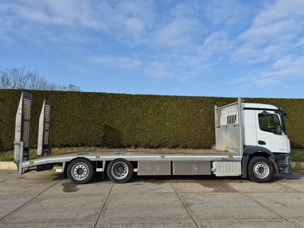 Mercedes-Benz 29,0-tons Oprij Actros 7,8 m. Veldhuizen