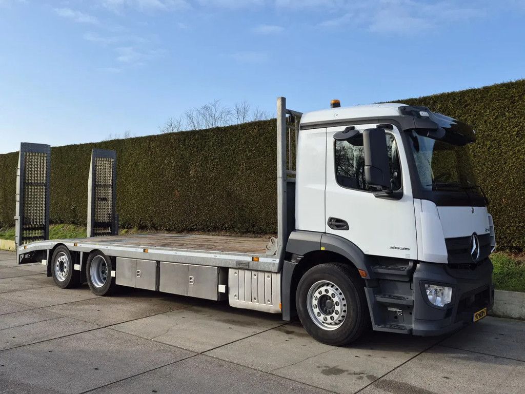 Mercedes-Benz 29,0-tons Oprij Actros 7,8 m. Veldhuizen
