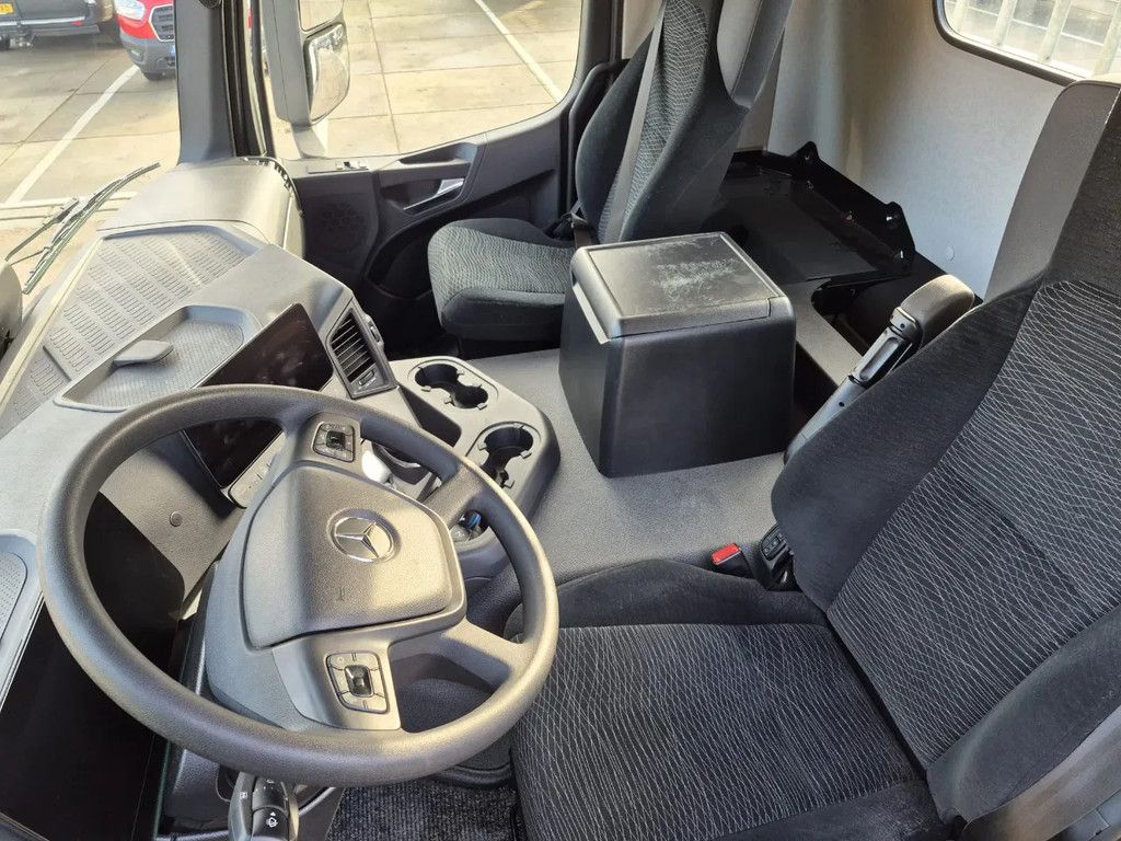 Mercedes-Benz 29,0-tons Oprij Actros 7,8 m. Veldhuizen