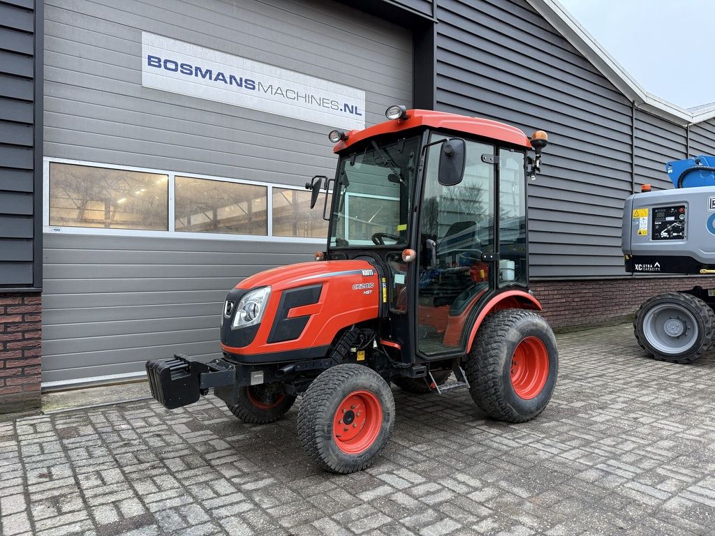 Kioti CK2810 HST minitractor met cabine