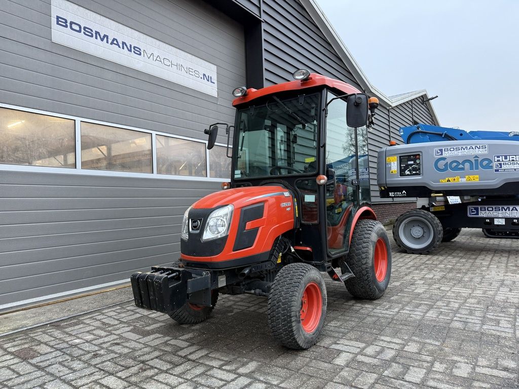 Kioti CK2810 HST minitractor met cabine